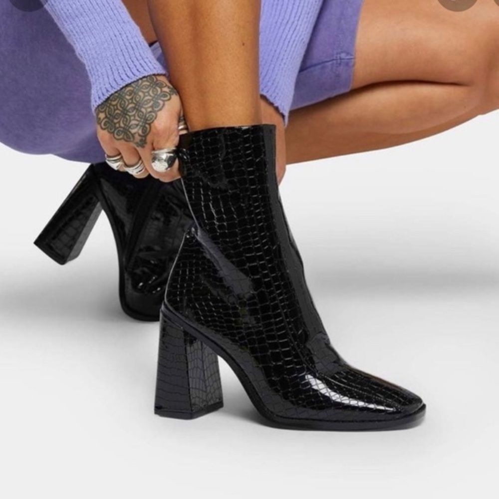 Koi Footwear} Black Patent Boots Sz 8